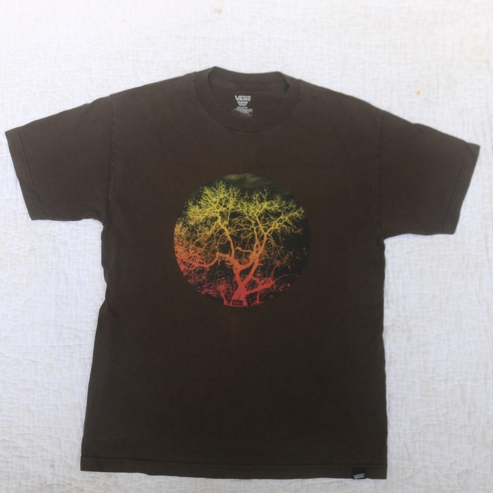 🦋 VANS Like New Dark Brown T-Shirt W/ Tree Print